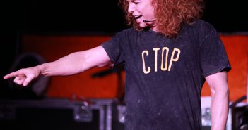 Image of Carrot Top keeps audiences laughing during his long-running show
