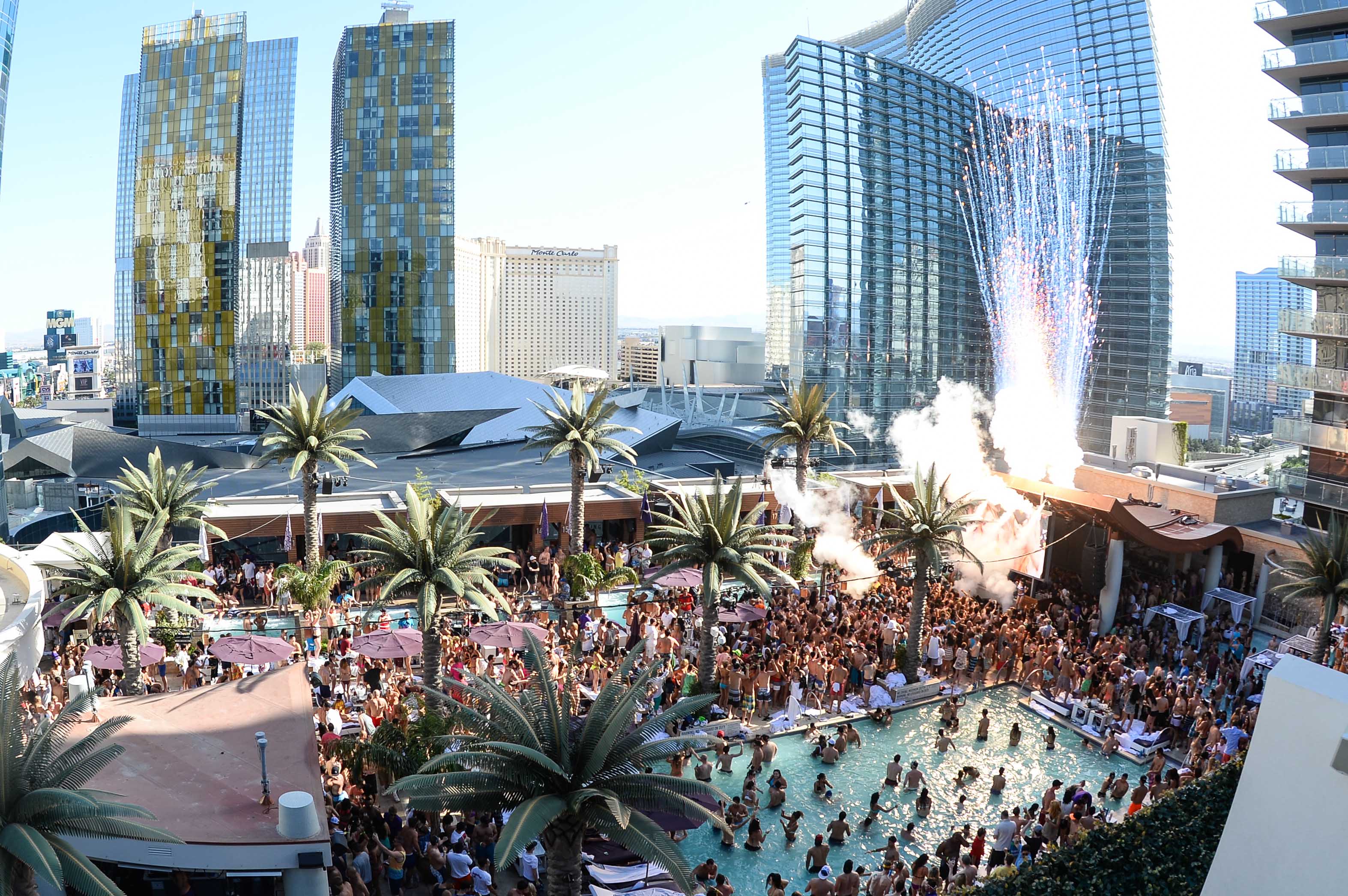 Aria Las Vegas Pool Parties Excess Vip Las Vegas Liquid Pool Lounge