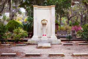Girl with the Bowl, Bonaventure Cemetery