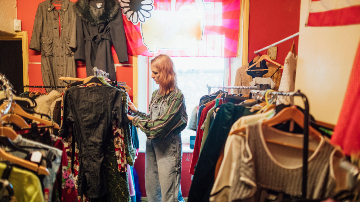 8 Best Thrift stores in St. Louis to find your Concert Outfit