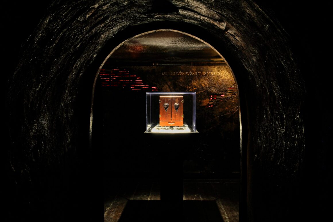 The dybbukbox is a small wooden box that sits inside a dark room located in Zak Bagans' The Haunted Mansion.